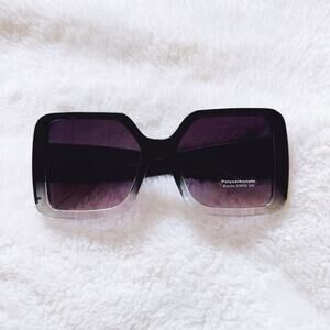 Junia Clear Black Oversized Sunglasses